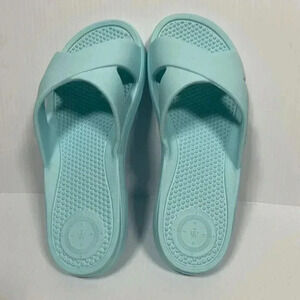 Totes Everywear Turquoise Cushioning Comfort Slip On Beach Sandals Size US 7